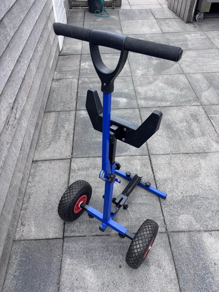 Buitenboordmotor kar / drager, Ophalen, Gebruikt, Motor en Techniek