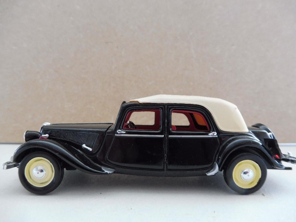 Citroen Traction Avant 15 six, decouvrable AEAT, Hobby en Vrije tijd, Modelauto's | 1:43, Ophalen of Verzenden, Zo goed als nieuw