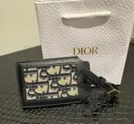 • DIOR • - Luggage Tag • Tassenhanger • Koffer accessoires, Sieraden, Tassen en Uiterlijk, Ophalen of Verzenden, Zo goed als nieuw