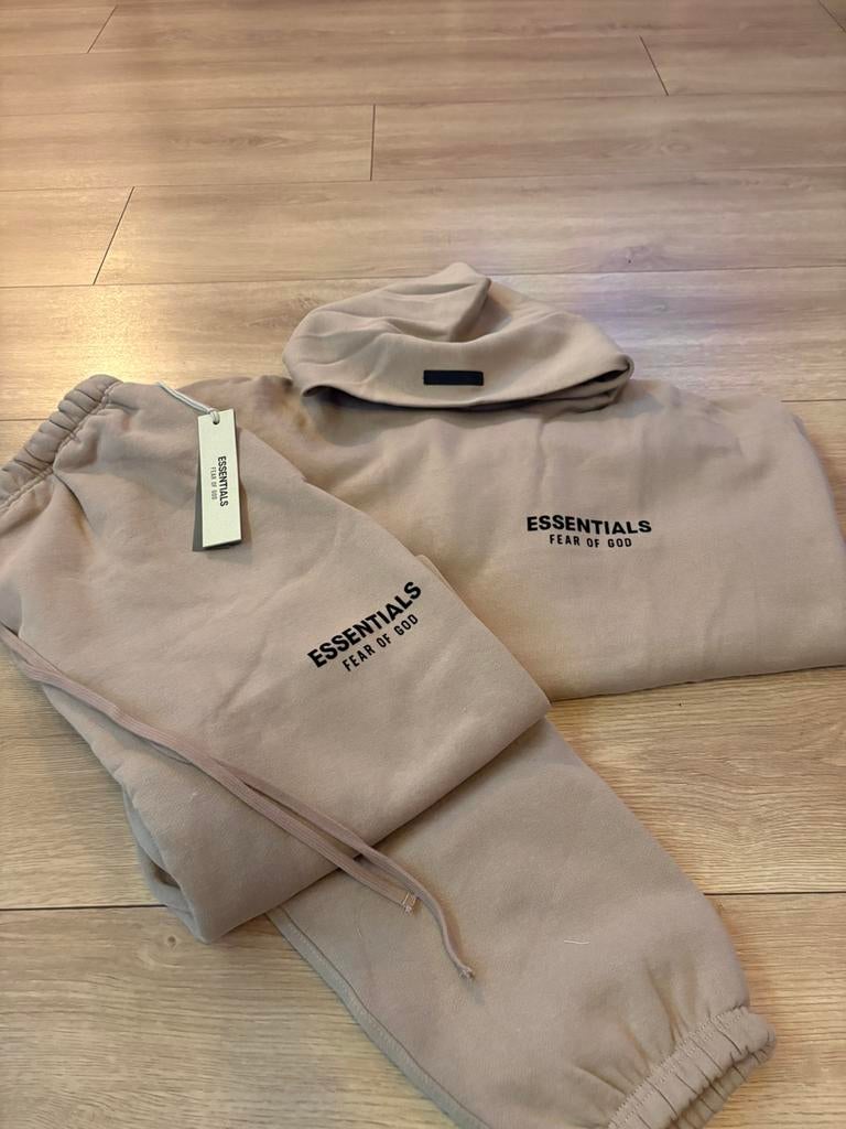 Essentials pak maat M, Kleding | Dames, Sportkleding, Maat 38/40 (M), Beige, Overige typen, Nieuw