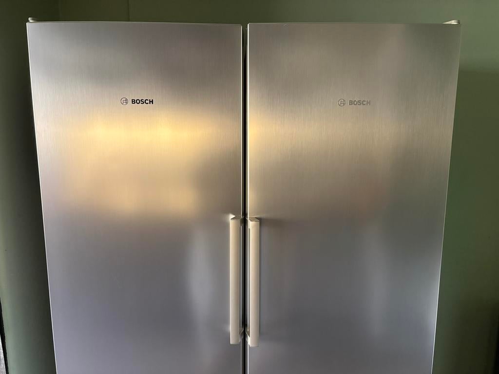 Koelkast / vriezer bosch, Ophalen, 200 liter of meer, Met aparte vriezer, 160 cm of meer