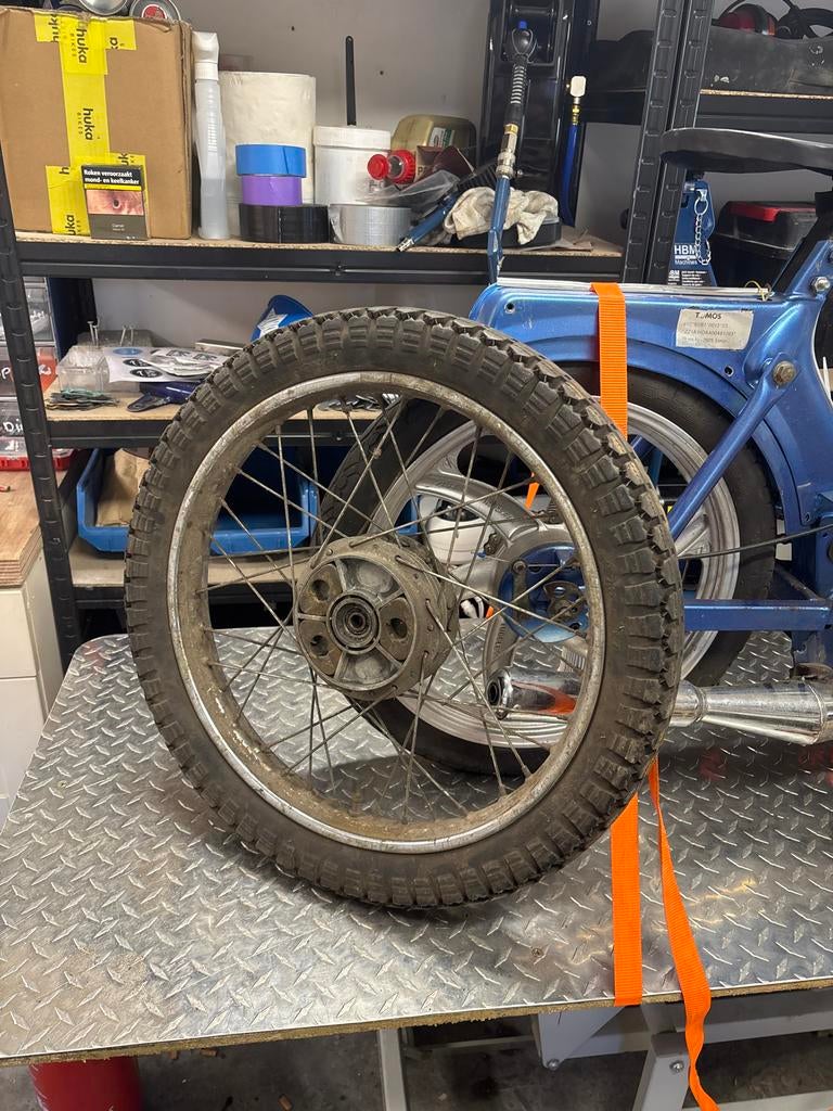 Klassiek motor/brommer spaakwiel - Gebruikt, Fietsen en Brommers, Ophalen of Verzenden, Gebruikt, Overige typen