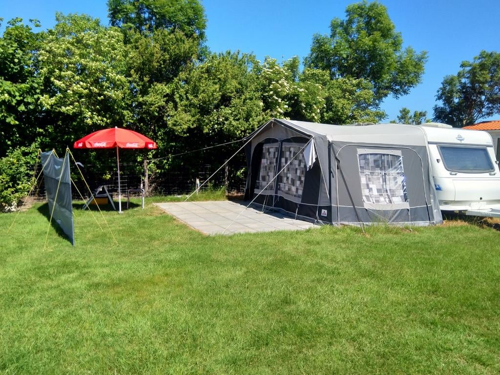 Hobby Exclusive caravan (2000), Vast bed, Rondzit, Hobby, Particulier