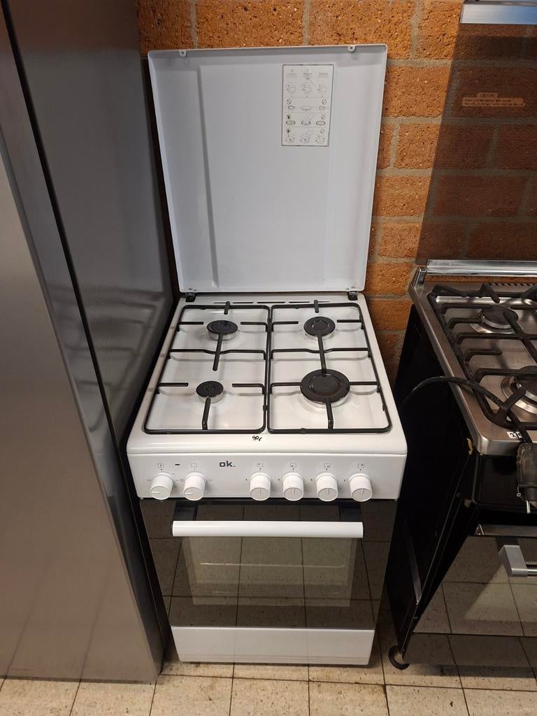 OK gasfornuis in nieuwstaat, Witgoed en Apparatuur, Ophalen, Minder dan 85 cm, 4 kookzones, Zo goed als nieuw
