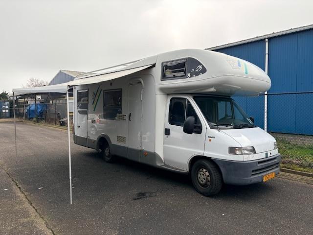 Ruime gezinscamper met XL garage, Caravans en Kamperen, Campers, Particulier, tot en met 6, Alkoof, Knaus, Fiat, Diesel, Handgeschakeld