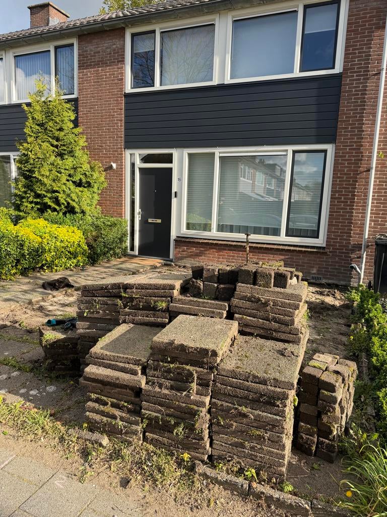 Gratis af te halen: Oude tuintegels (ca. 20m2), Tuin en Terras, Tegels en Klinkers, Gebruikt, Terrastegels, Beton, 10 m² of meer
