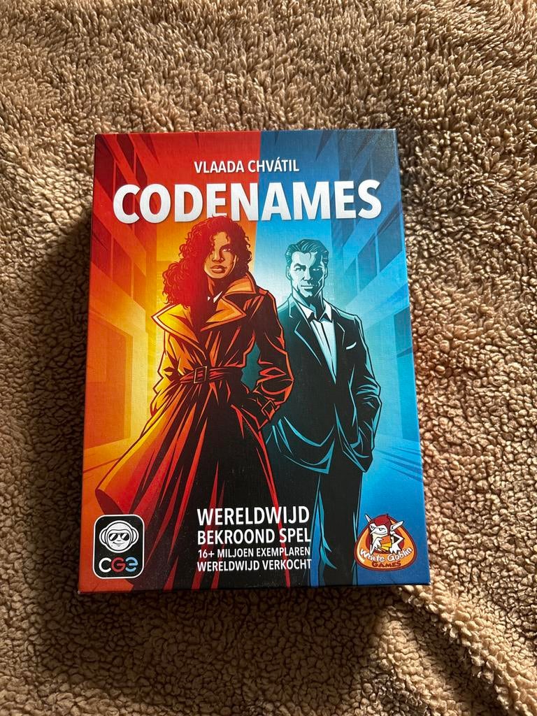 Codenames bordspel, Hobby en Vrije tijd, Vijf spelers of meer, Ophalen, Zo goed als nieuw