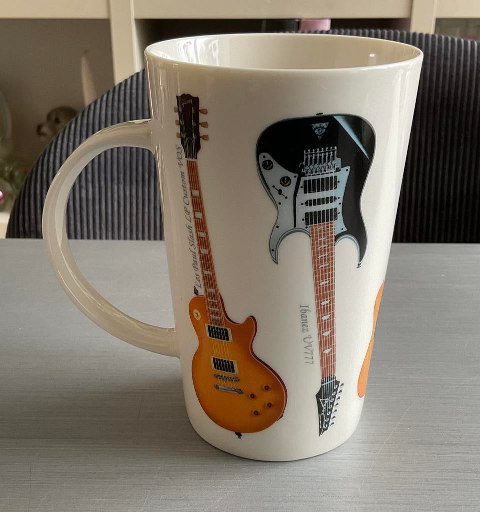 1x XL mok Leonardo Collection; Fender, Les Paul, Ibanez; €10, Huis en Inrichting, Ophalen of Verzenden, Zo goed als nieuw, Overige stijlen