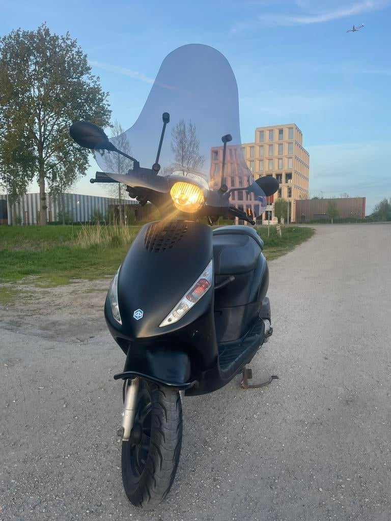 Piaggio zip 2016/km stand 6934❗️/topstaat, Fietsen en Brommers, Scooters | Piaggio, Zo goed als nieuw, Zip, Benzine, Ophalen