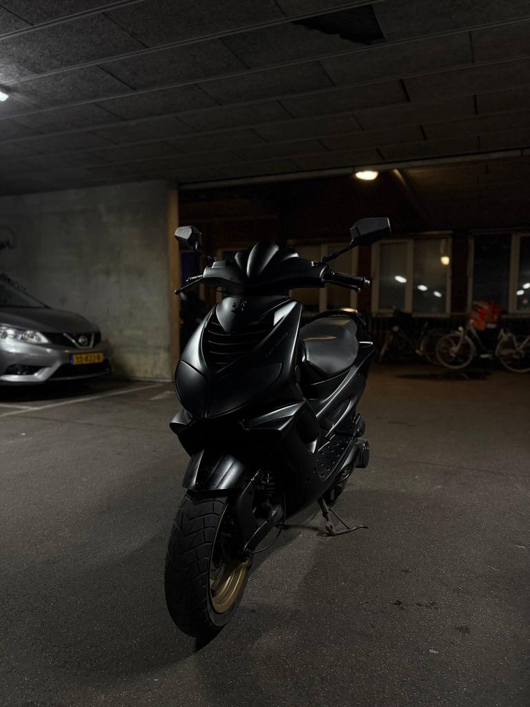 Peugeot speedfigt 2, Fietsen en Brommers, Scooters | Yamaha, Ophalen, Zo goed als nieuw, Benzine, Overige modellen