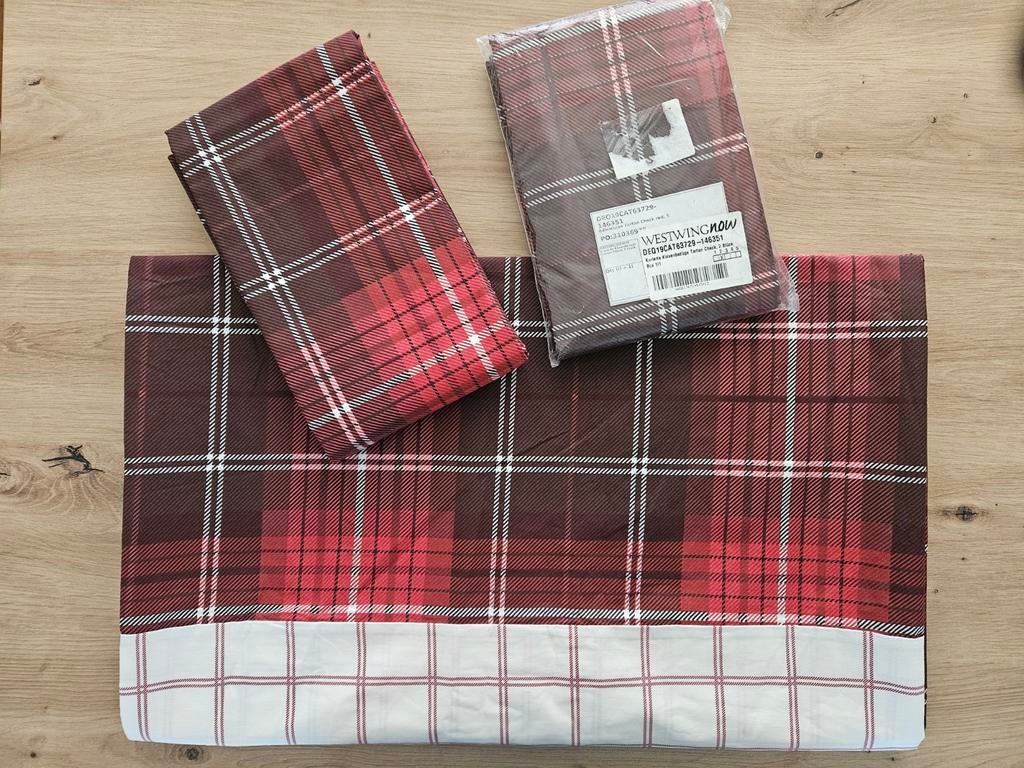 Geruit laken met slopen - rood/wit nieuw, Huis en Inrichting, Slaapkamer | Beddengoed, Nieuw, Hoeslaken of Sloop, Tweepersoons