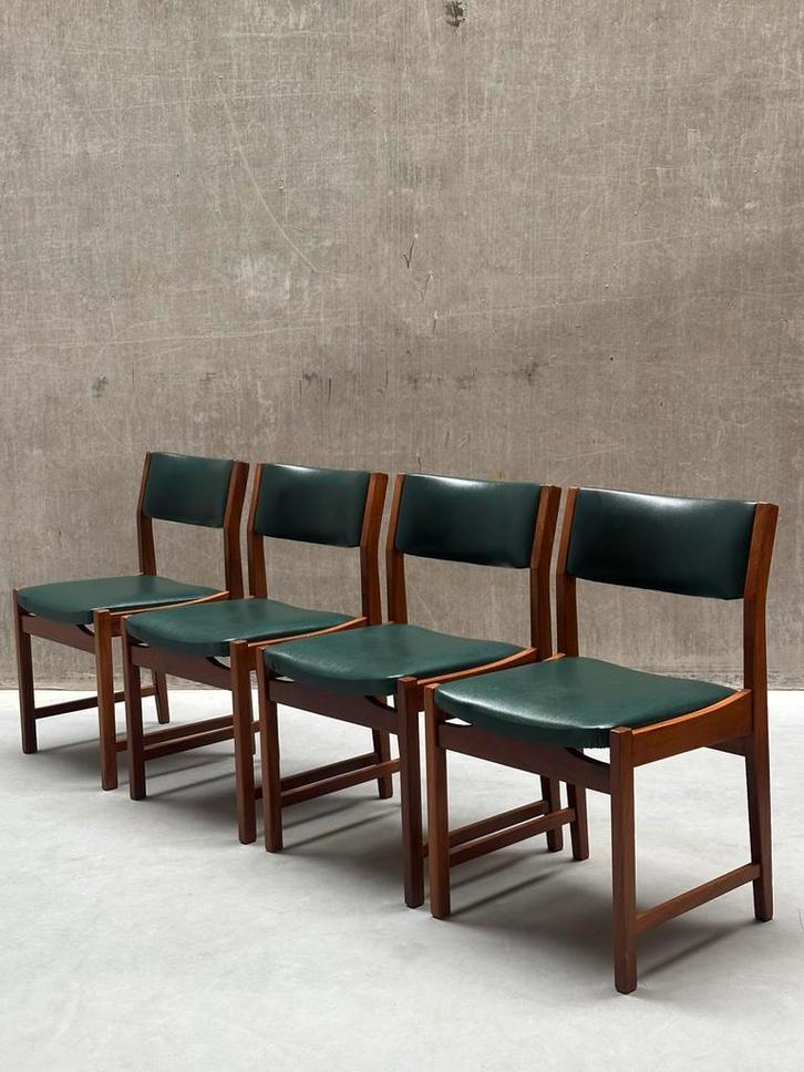 Set/4 Deense Teak Stoelen met groen vegan leder, Antiek en Kunst, Antiek | Meubels | Stoelen en Banken, Ophalen