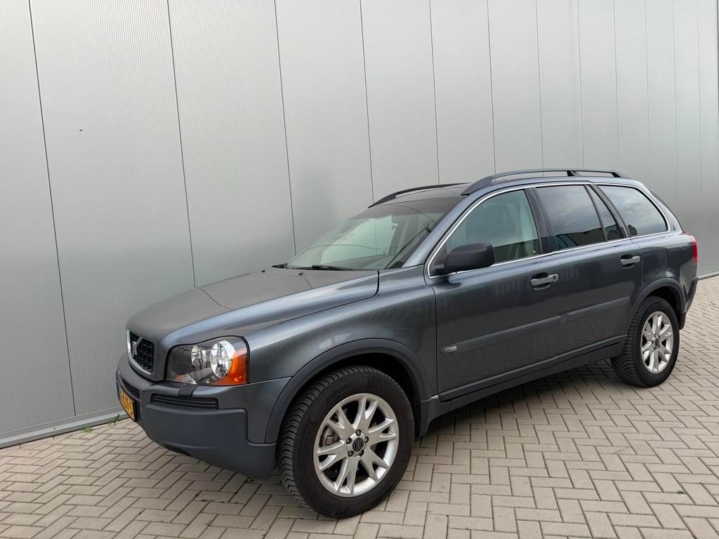 Volvo XC90 2.5 T Kinetic, Gebruikt, Zwart, Leder, Bedrijf