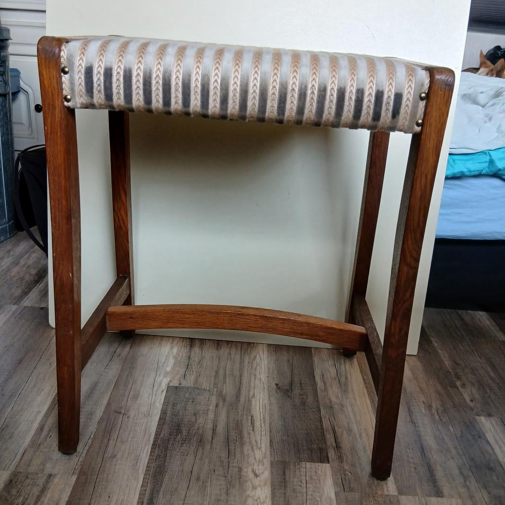 Antieke houten kruk, bijzet stoel, Ophalen of Verzenden