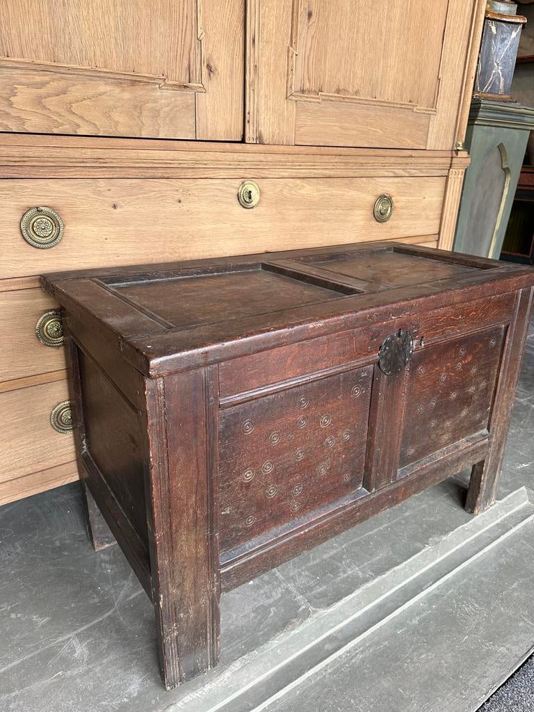 “ HENDRICKX “ Antieke Eiken Kist 17e eeuw., Antiek en Kunst, Ophalen of Verzenden