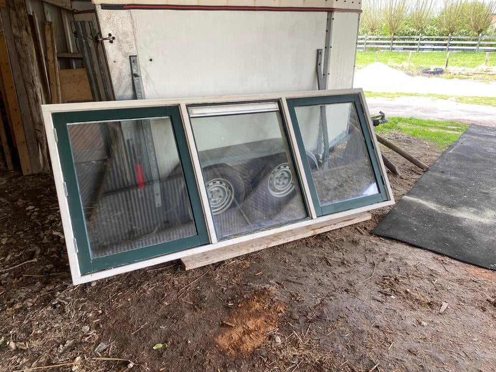 Meranti dakkapel kozijn met 2 openslaande ramen, dubbelglas, Doe-het-zelf en Verbouw, Ophalen, Gevelraam of Ruit, Gebruikt, Minder dan 80 cm