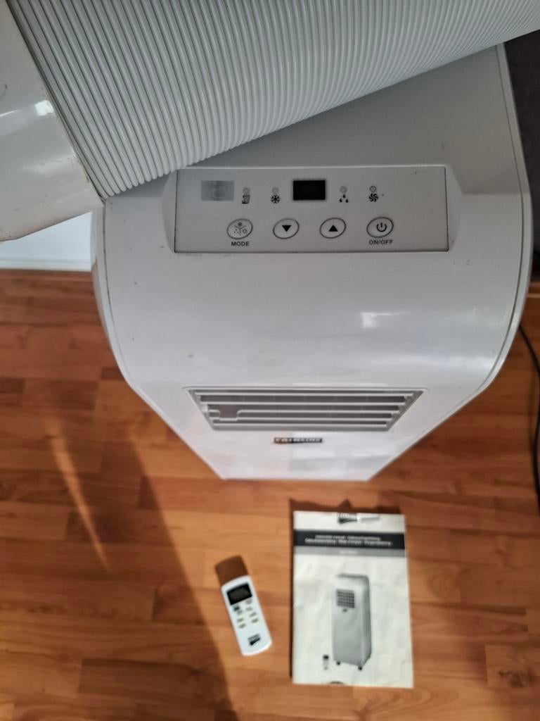 Mobiele airco met afvoer en afstandsbediening, Witgoed en Apparatuur, Ophalen, Gebruikt, Minder dan 60 m³, 3 snelheden of meer