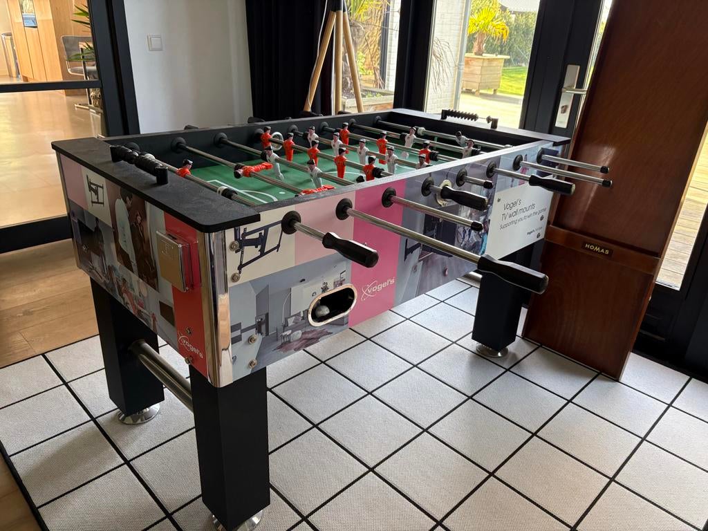 Tafelvoetbaltafel - Vogel's TV wall mounts, Ophalen of Verzenden, Gebruikt