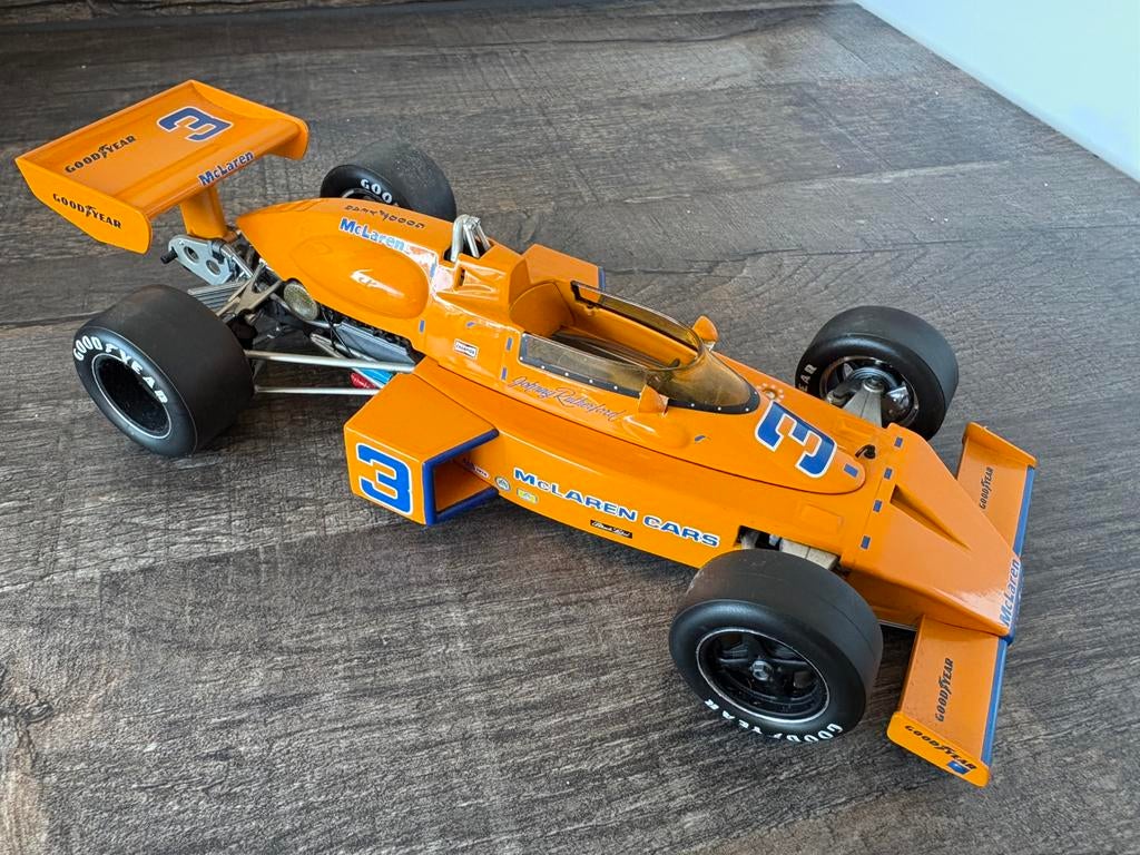 Mclaren M16 Johnny Rutherford Carousel 1 schaal 1:18, Hobby en Vrije tijd, Modelauto's | 1:18, Ophalen of Verzenden, Zo goed als nieuw