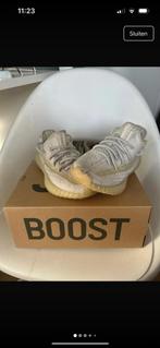 Yeezy boost 360 v2, Kleding | Dames, Schoenen, Beige, Ophalen of Verzenden, Sneakers of Gympen, Gedragen