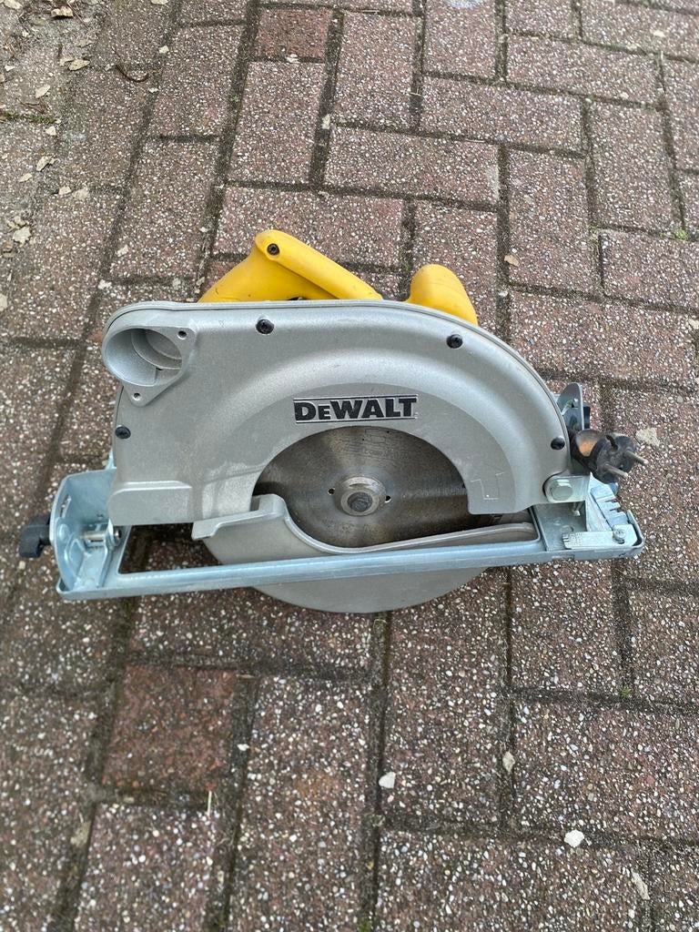 DeWALT D23700 Cirkelzaag 235mm, Doe-het-zelf en Verbouw, Gereedschap | Zaagmachines, Ophalen, Cirkelzaag, 70 mm of meer, Zo goed als nieuw