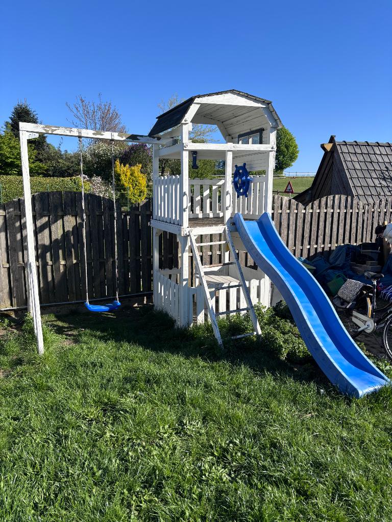 Speelhuis met glijbaan en schommel, Kinderen en Baby's, Speelgoed | Buiten | Speeltoestellen, Ophalen, Gebruikt, Schommel