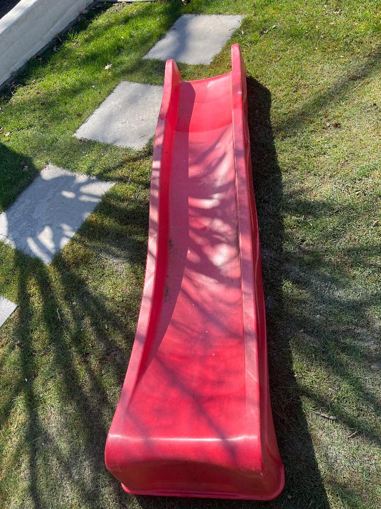 KBT HDPE glijbaan met golf - 'Rex' - 220 cm- rood, Ophalen, Gebruikt, Glijbaan
