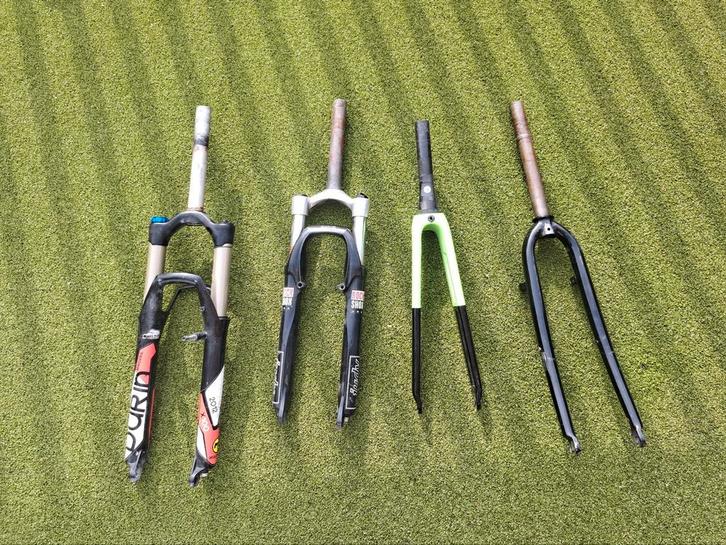 Voorvorken: Carbon Racefiets / Cro-Mo Tour  / 2x geveerd, Hobby en Vrije tijd, Cursusmateriaal, Gebruikt, Ophalen of Verzenden