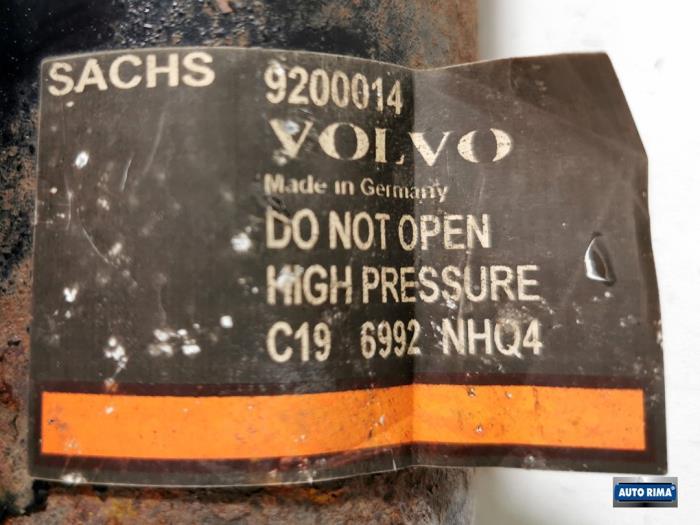 Schokdemper links-achter van een Volvo V70, Gebruikt, -, -, Ophalen of Verzenden