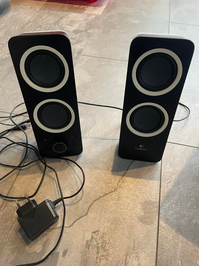 Logitech Z200 2.0 Stereo Luidsprekers - Zwart, Computers en Software, Pc speakers, Ophalen of Verzenden, Gebruikt, Audiokanaal 2