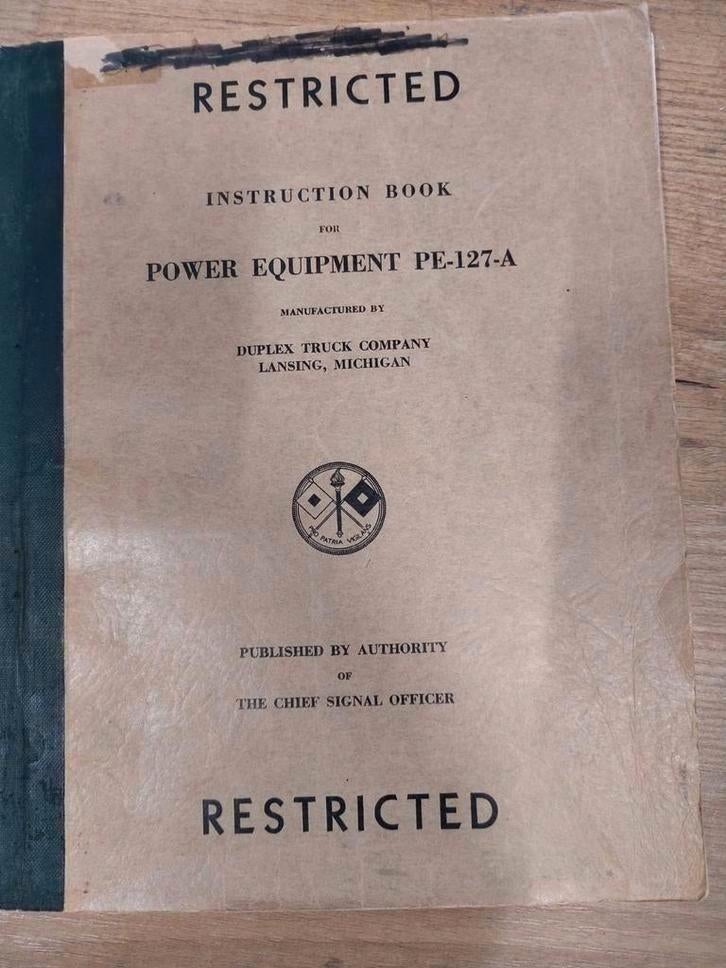 Manuals power supply generators PE tbv diverse radio sets, Ophalen of Verzenden, Landmacht, Amerika, Boek of Tijdschrift