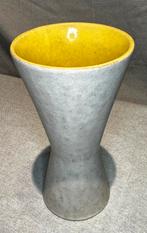 Vintage keramiek vaas – ‘Foreign’ – jaren 60/70, Overige kleuren, Aardewerk of Porselein, Ophalen of Verzenden, Zo goed als nieuw