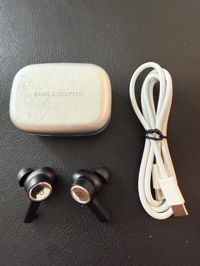 Bang Olufsen Beoplay Eleven Wireless Earbuds, Ophalen of Verzenden, Gebruikt, In oorschelp (earbud)