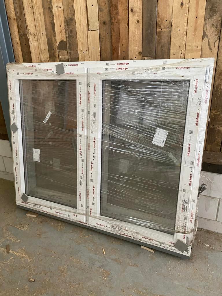 Kunststof kozijn 1,5x1,2m BxH met 2x draai-kiepramen, Ophalen, Gevelraam of Ruit, 120 tot 160 cm, Nieuw