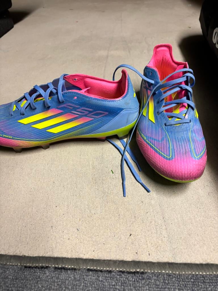 Adidas f50 voetbalschoenen, Overige typen, Zo goed als nieuw, Overige sporten, Ophalen