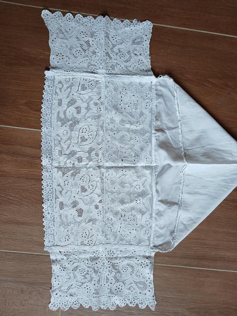 Rooms-katholieke muts Zeeland klederdracht kleding kostuum, Ophalen