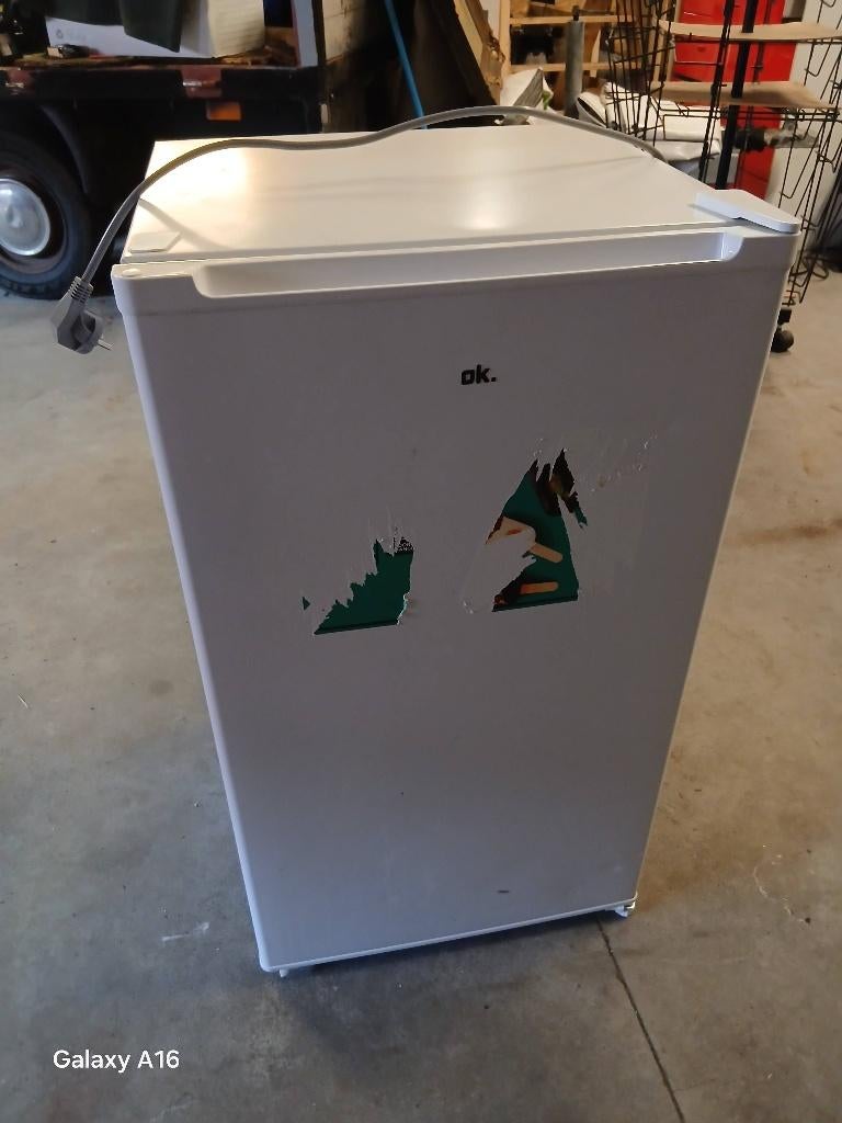 Tafelmodel koelkastje met vriesvak, Witgoed en Apparatuur, Koelkasten en IJskasten, Ophalen, Minder dan 85 cm, 45 tot 60 cm, Met vriesvak