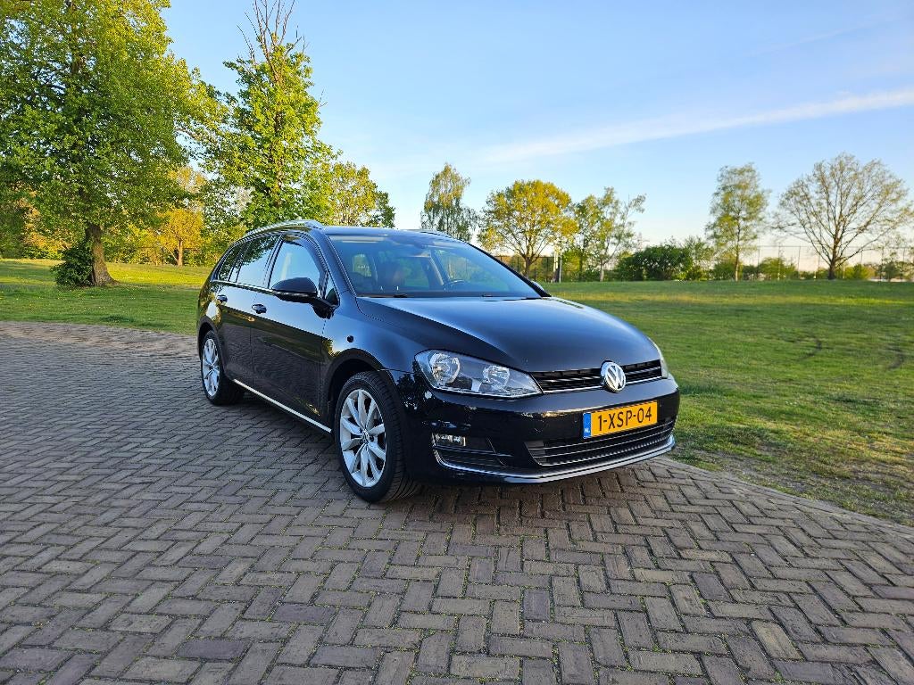 Volkswagen Golf Variant 1.2 TSI 105pk Business Edition, Voorwielaandrijving, Euro 5, Zwart, 4 cilinders