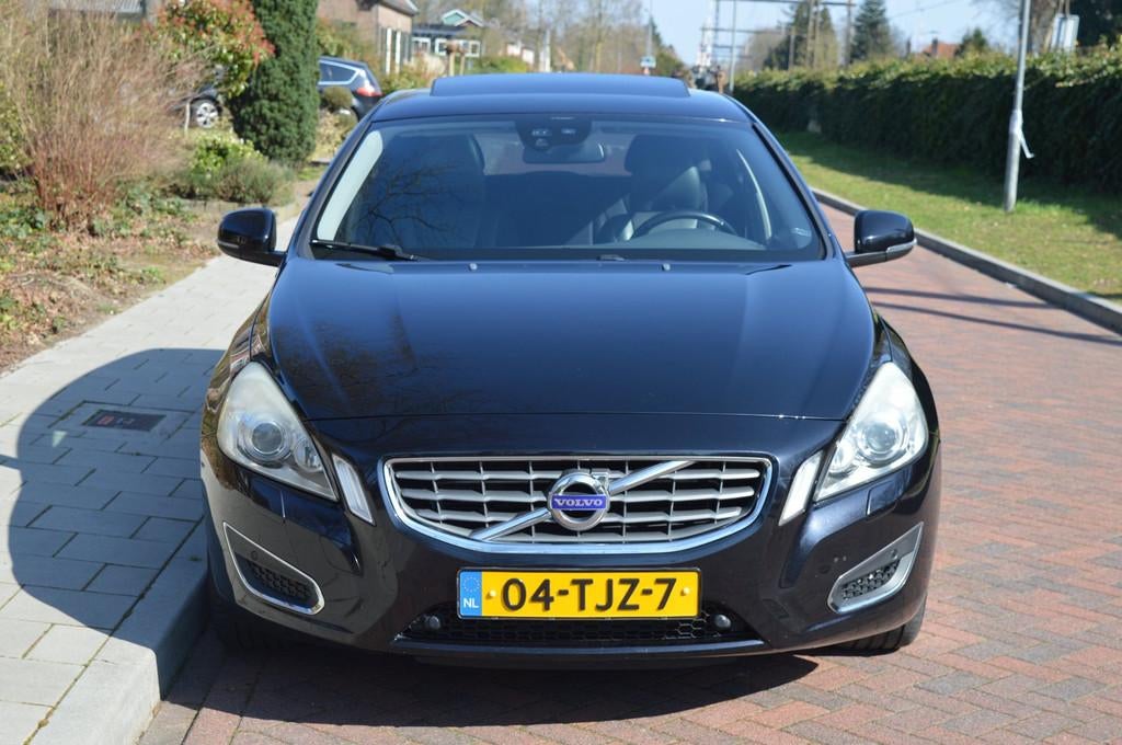 Volvo V60 2.0T Summum Navi/leer/schuifdak, Auto's, Volvo, Euro 5, 1502 kg, Zwart, 4 cilinders