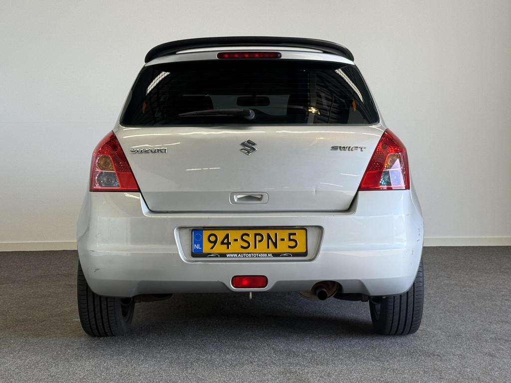 Suzuki Swift 1.3 Comfort Airco! Export price!, Auto's, Stof, Gebruikt, 31 €/maand, Swift