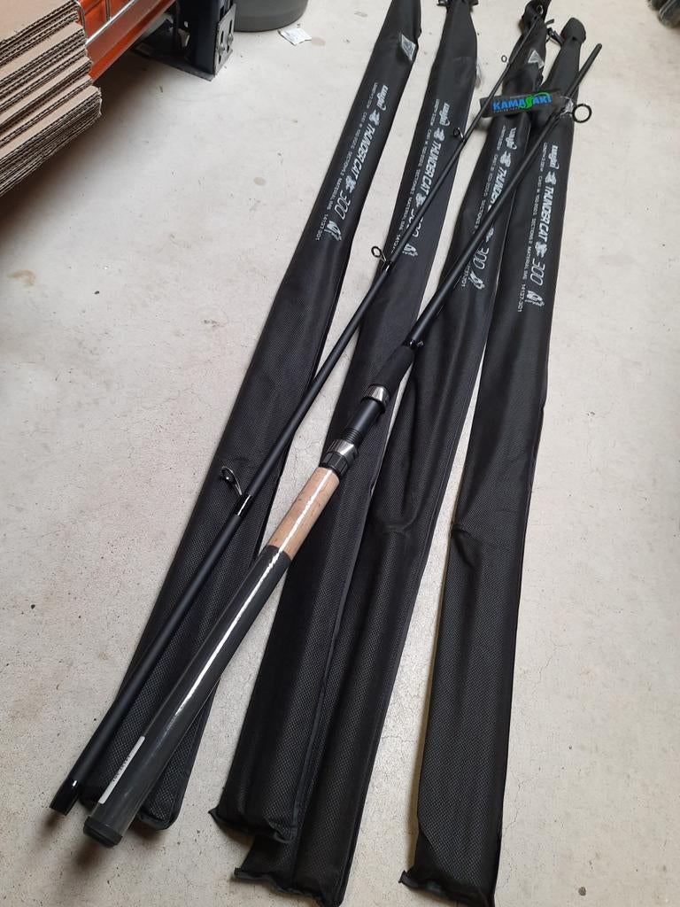 Partij van 5 meerval hengels 3.00m 100-200gram, Werphengel, Nieuw, Ophalen of Verzenden, Kamasaki
