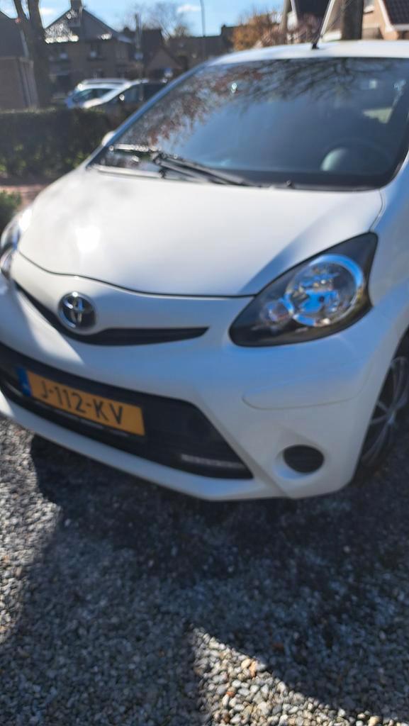 Toyota Aygo 1.0 12V Vvt-i 3DRS MMT 2012 Wit, Auto's, Toyota, Particulier, Aygo, Airbags, Airconditioning, Centrale vergrendeling