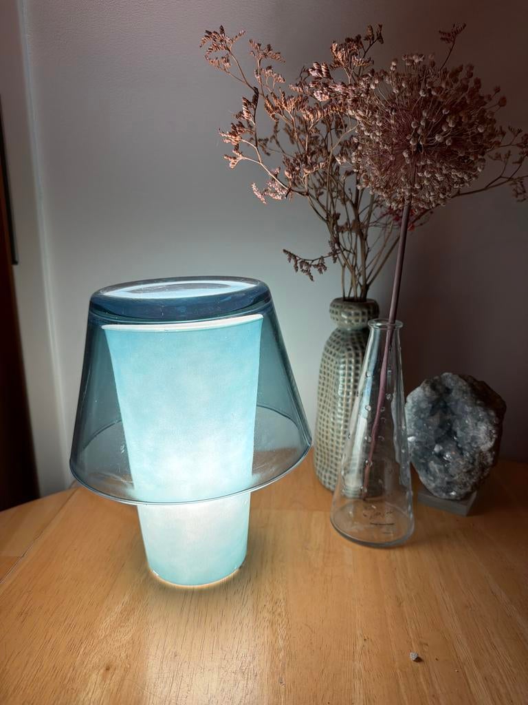 2x IKEA Gavik blauwe tafellamp - sfeervolle verlichting, Huis en Inrichting, Lampen | Tafellampen, Ophalen, Gebruikt, Kunststof