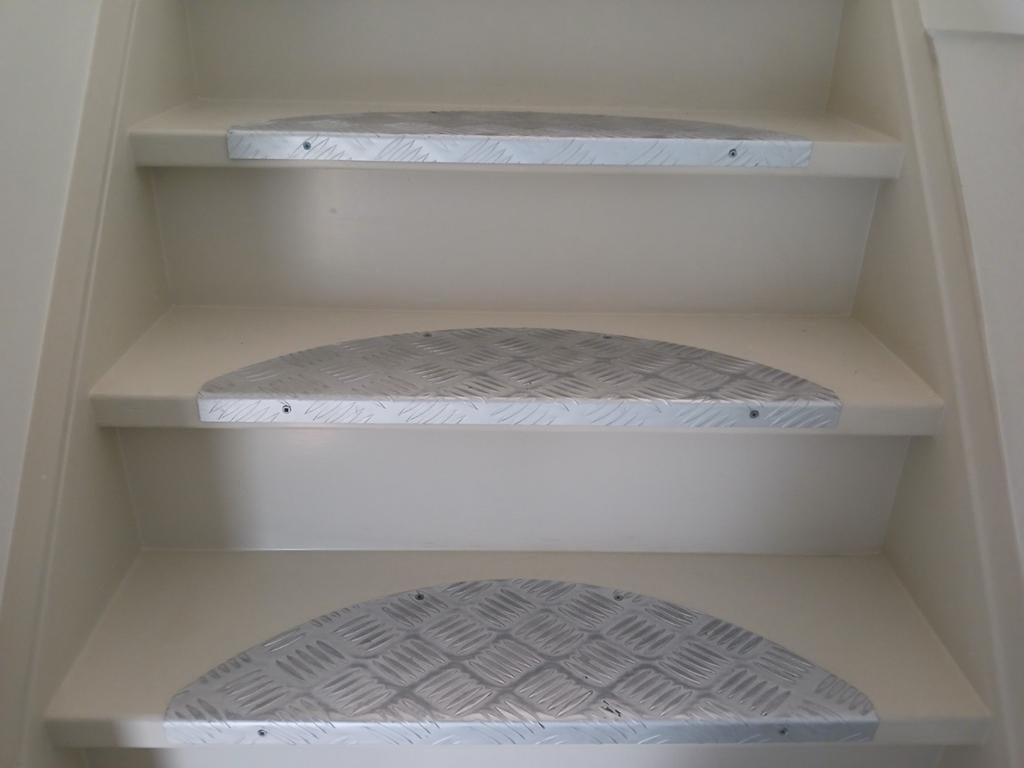 Traptreden met aluminium antislip, Ophalen of Verzenden, Minder dan 2 meter