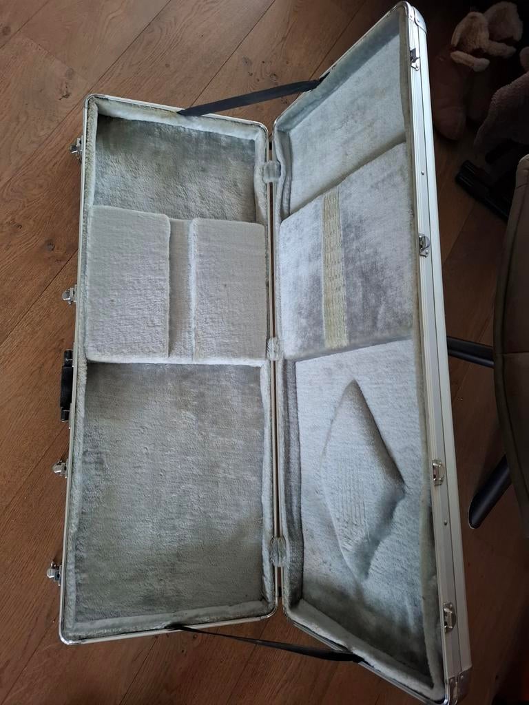 Gitaarkoffer gebruikt, Muziek en Instrumenten, Ophalen, Gebruikt, Akoestische gitaar