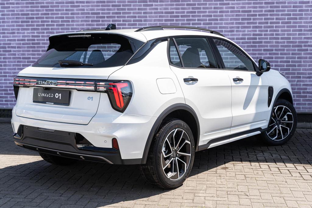Lynk & Co 01 1.5 Core PHEV | Adaptieve Cruise Control | Keyl, 4 cilinders, Wit, Plug-in hybride, Bedrijf