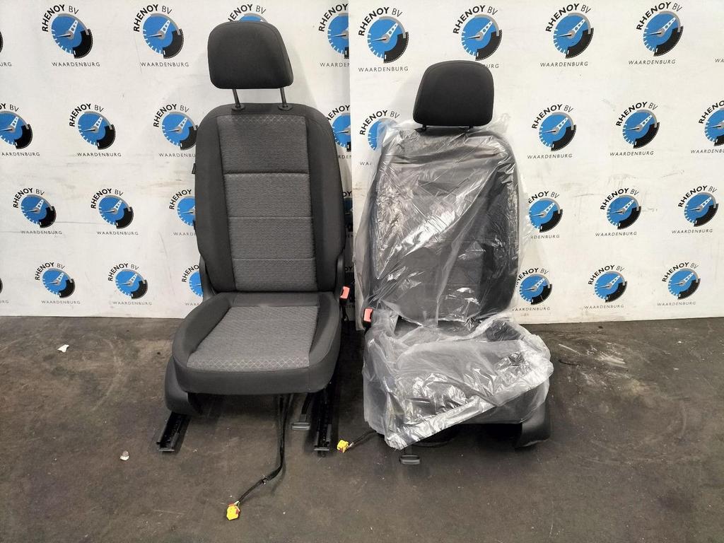 FORD TOURNEO CONNECT SK LWB INTERIEUR COMPLEET 2024, Auto-onderdelen, Interieur en Bekleding, Ophalen of Verzenden, Gebruikt, Stiba lid