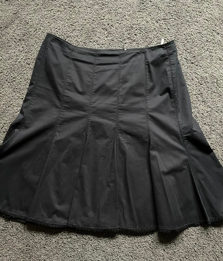 Tailing zwart klok rok 65 cm lang maat 46 onderrand gehaakt, Kleding | Dames, Rokken, Zwart, Maat 46/48 (XL) of groter, Ophalen of Verzenden