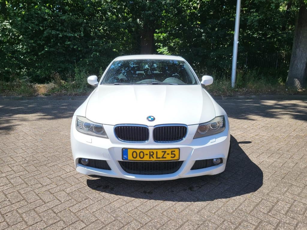 BMW 318i M-Sport | Motor Gereviseerd | APK 09-2026 | € 4.500, Achterwielaandrijving, Wit, Origineel Nederlands, Handgeschakeld