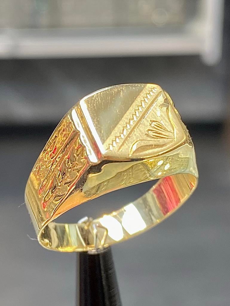 14k Gouden Zegelring, 19 tot 20, Nieuw, Ophalen of Verzenden, Dame of Heer